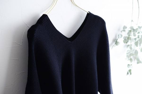 リアルはもちろんバーチャルも！楽ちん＆キチンと叶う。ビデオ会議で使えるトップス＆デニム[PR]