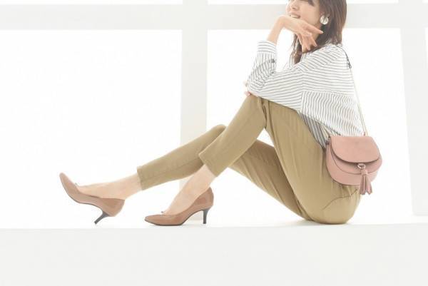 リアルはもちろんバーチャルも！楽ちん＆キチンと叶う。ビデオ会議で使えるトップス＆デニム[PR]