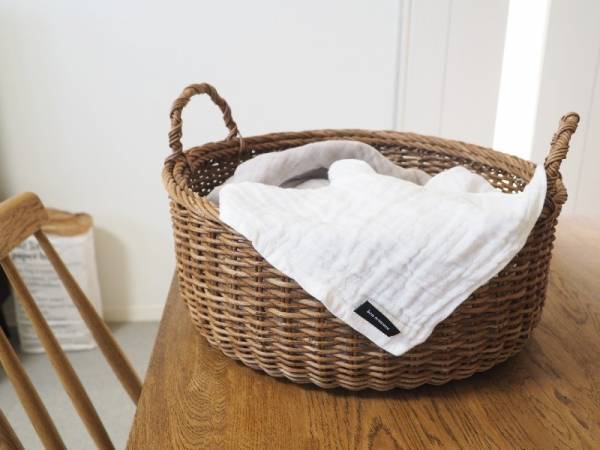 かさばるバスタオルとはサヨナラ。省スペースで洗濯がラクになる「かさばらない」大人のミニバスタオル[PR]