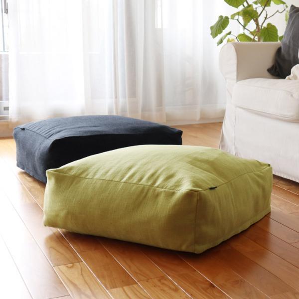 かさばる布団がスッキリ片付く！ クッションになる布団収納ケース