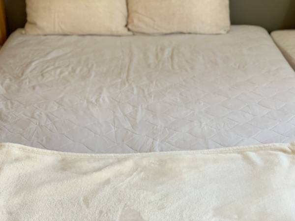 お手入れしやすい！ 人気の敷きパッドで夏のベッドルームを快適に