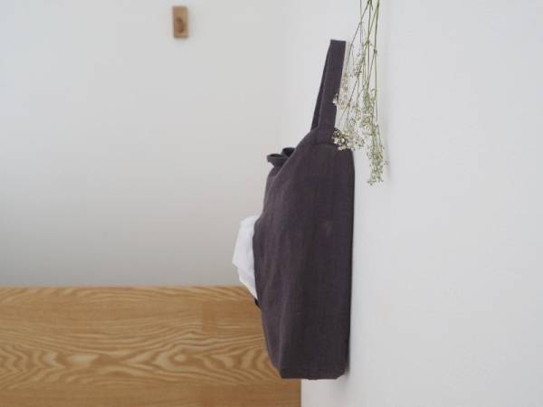 ティッシュケースを置く場所がなくても大丈夫。狭い場所や隙間にも吊るせるティッシュケース[PR]