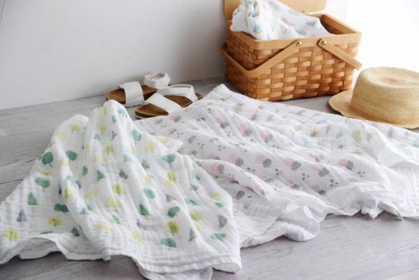 子どもに優しく、ママはラク家事。子育ての味方「ふんわり4重ガーゼタオル」[PR]