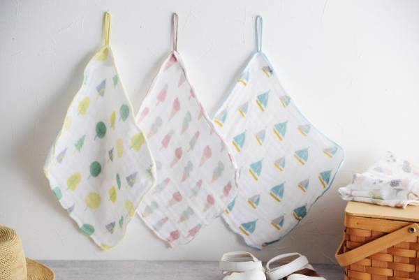 子どもに優しく、ママはラク家事。子育ての味方「ふんわり4重ガーゼタオル」[PR]