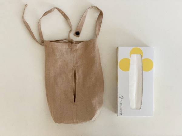 どこにでも吊るせて絵になるティッシュケースで、ごきげんインテリアに。[PR]