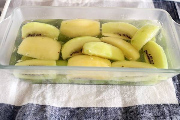 旬のフルーツてんこ盛り！ 見栄えもコスパもバッチリな「簡単フルーツテリーヌ」