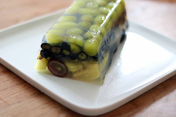 旬のフルーツてんこ盛り！ 見栄えもコスパもバッチリな「簡単フルーツテリーヌ」