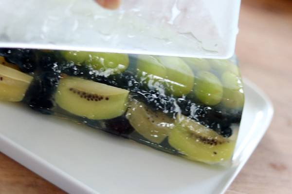 旬のフルーツてんこ盛り！ 見栄えもコスパもバッチリな「簡単フルーツテリーヌ」