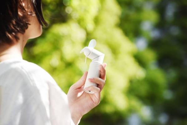 チラッと二度見される♪選べるハンディ扇風機特集でビューンと涼しく。[PR]