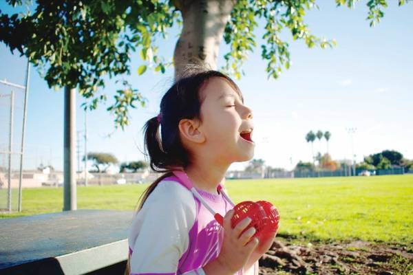チラッと二度見される♪選べるハンディ扇風機特集でビューンと涼しく。[PR]