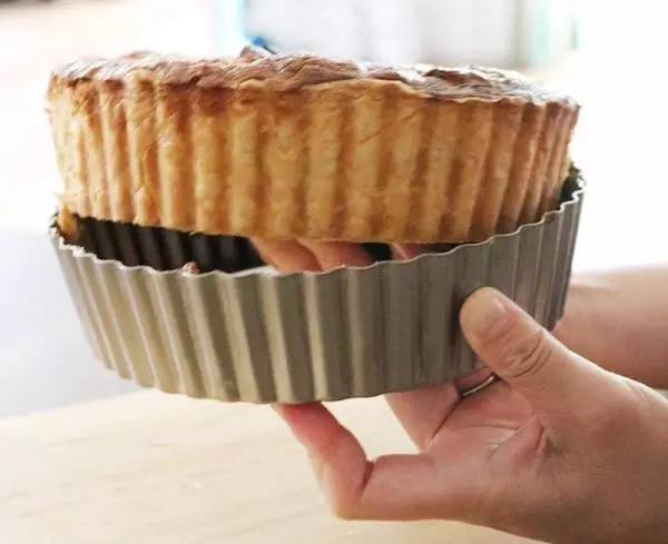 まるでお店みたいな極厚感!おうちで作る「夏野菜キッシュ」