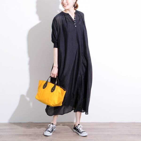 雨の日にも活躍！機能派アイテムを取り入れた雨の日コーデ[PR]