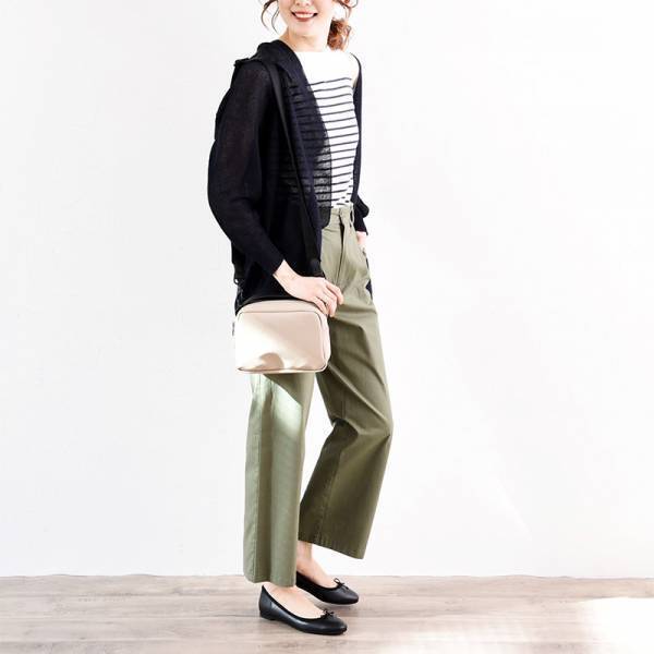 雨の日にも活躍！機能派アイテムを取り入れた雨の日コーデ[PR]