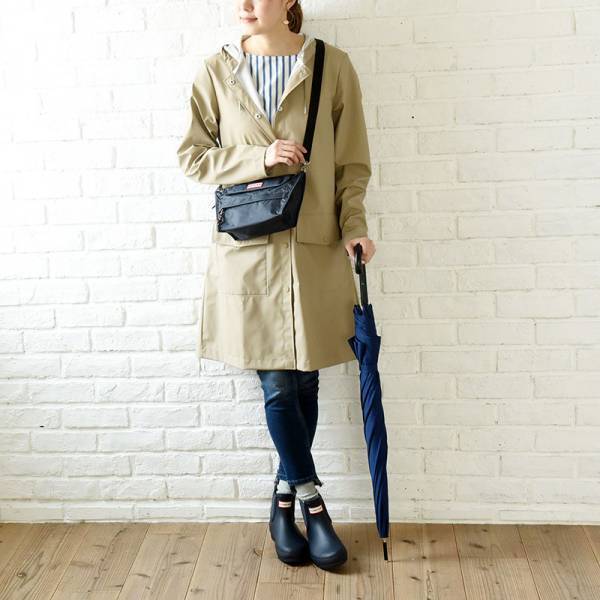雨の日にも活躍！機能派アイテムを取り入れた雨の日コーデ[PR]