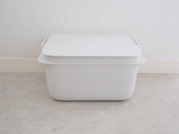 このくらいのサイズを探してた！つけ置きするのにちょうどいい、MARNAの量がはかれる小さめのバケツ[PR]