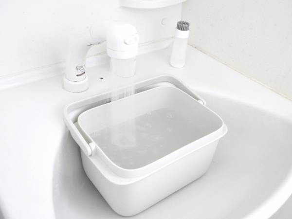 このくらいのサイズを探してた！つけ置きするのにちょうどいい、MARNAの量がはかれる小さめのバケツ[PR]
