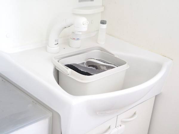 このくらいのサイズを探してた！つけ置きするのにちょうどいい、MARNAの量がはかれる小さめのバケツ[PR]