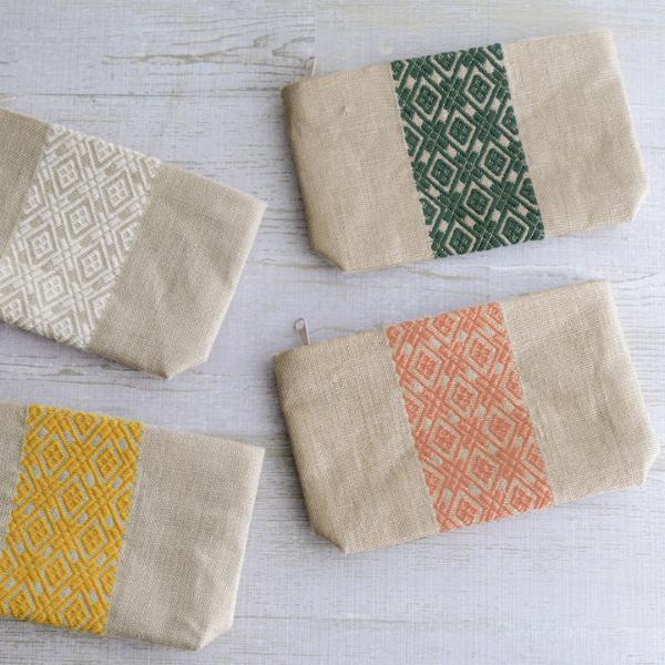 手仕事から生まれる優しい温かみ、北欧ライクな東北の民芸品「こぎん刺し」の魅力[PR]