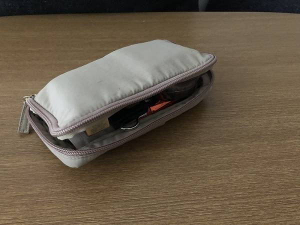 片付け下手が試してみました、マスカラも立て入れ！？「収納上手になれるポーチ」[PR]