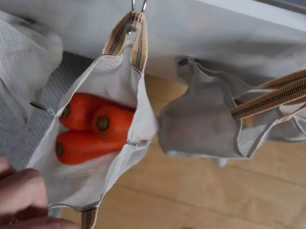 現代のキッチンに馴染む、伝統産業「蚊帳(かや)生地」を生かした「風を通す野菜袋」