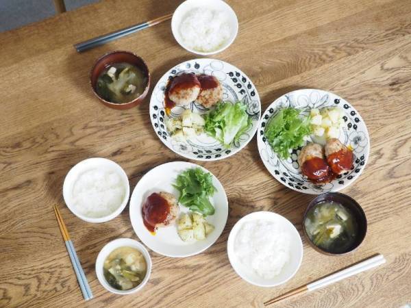 小さな手でも持ちやすい、はじめての箸にぴったりなbon momentのこども箸[PR]