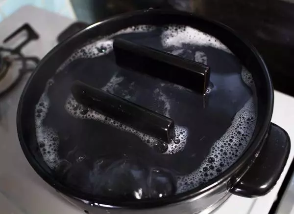 1回目から感動の炊きあがり!穴のない土鍋で味わう特A米おにぎりの味