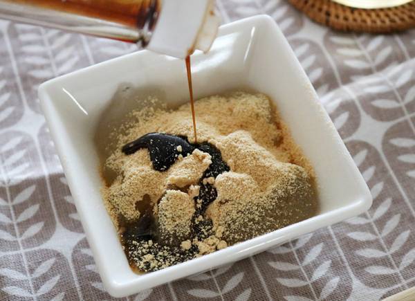 黒糖ジンジャー＆レモンシロップで、夏の疲れを美味しくリセット【ミルク餅レシピ付き】