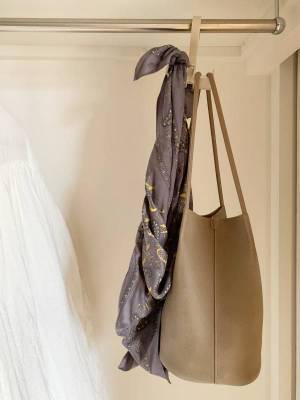 バッグの散らかり防止に！収納のお助けアイテム「バッグハンガー」[PR]