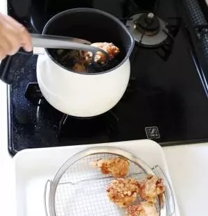 やっぱり便利を再認識！ミニマムな万能鍋「トゥーメイ」、先行限定カラーが登場