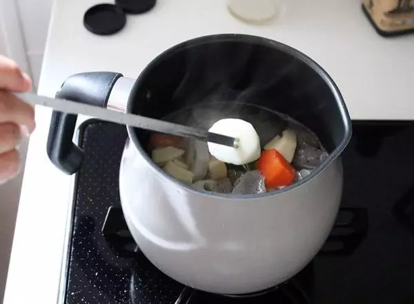 やっぱり便利を再認識！ミニマムな万能鍋「トゥーメイ」、先行限定カラーが登場