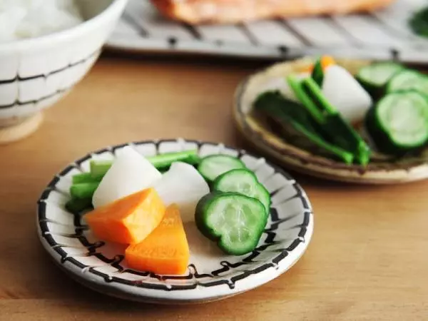 季節のお悩みも解消!?手軽に始める伝統食「ぬか漬け」