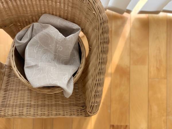 リネンで装うインテリア。気軽に模様替えを楽しもう。[PR]