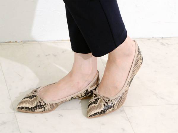 「柔らか〜い！」つい声が出るほどの履き心地を実現した「柔らか本革バレエシューズ」って？[PR]