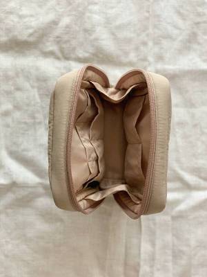 どちらがぴったり？あのbon moment化粧ポーチ2タイプを徹底検証！[PR]