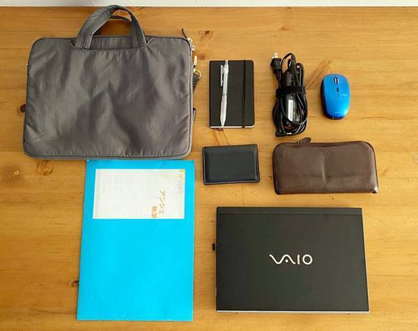 オフィスはもちろん、週末の出番も。マルチに使えるPCバッグ、みんなの使用レポ。[PR]