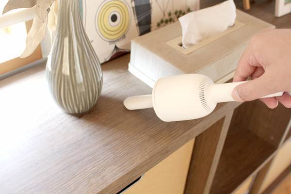 がんばらない掃除を習慣化。親子で取り合う小型クリーナー「バキューミ」[PR]