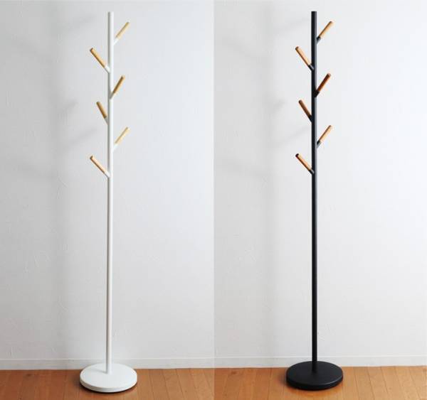 コートの置き場所どうしてる？　家中どこでも使えるコートハンガーが人気