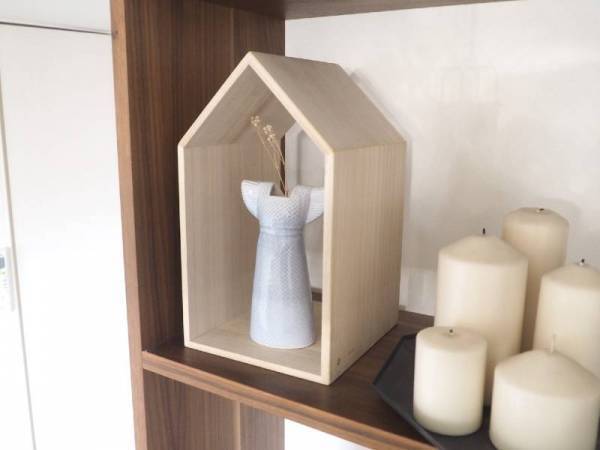 場所を選ばず置けて、本棚にもインテリアにもなる「本の家」[PR]