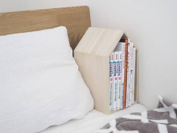 場所を選ばず置けて、本棚にもインテリアにもなる「本の家」[PR]