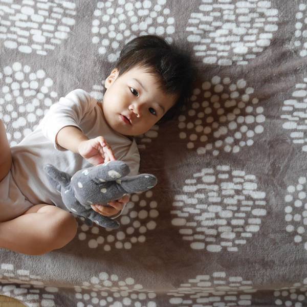 2020年冬、インスタグラマーさんたちの「伝説の毛布」寝室コーデ集[PR]