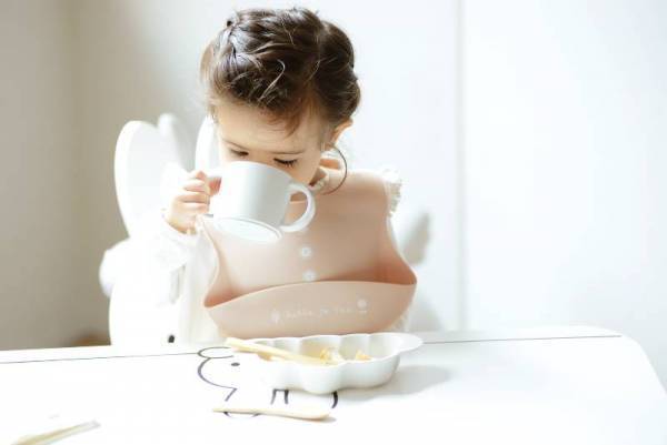 可愛くて実用的！「かわいい〜！」が聞こえる、女の子向け出産祝いアイテム[PR]