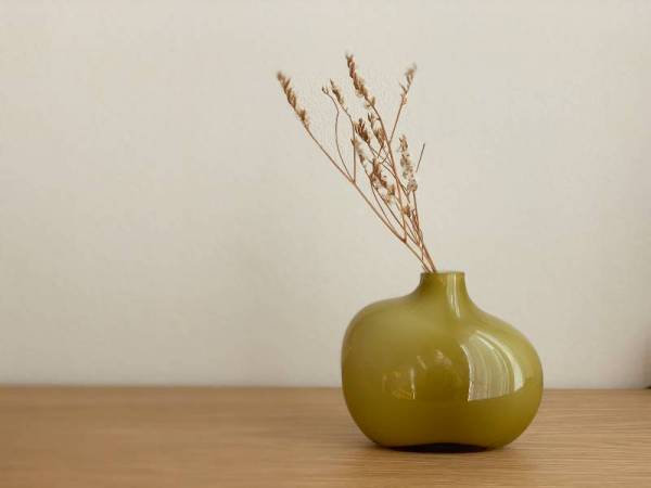 KINTOの一輪挿し「SACCO」で暮らしを豊かに。[PR]