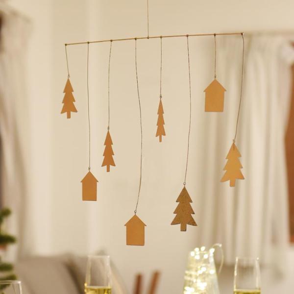 クリスマスシーズン到来！マットゴールドで彩る大人のクリスマス特集[PR]