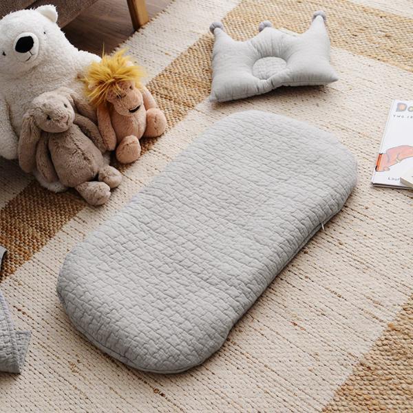 食べこぼし対策 VS インテリアどっちも妥協しない、今人気の“イブル”５選[PR]