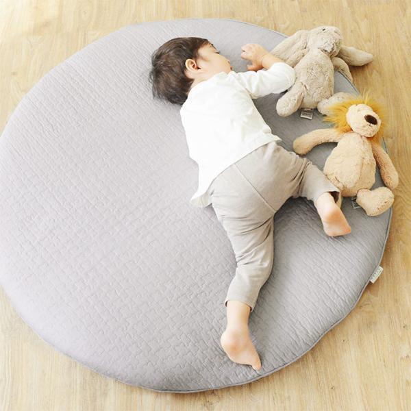 食べこぼし対策 VS インテリアどっちも妥協しない、今人気の“イブル”５選[PR]