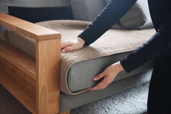 食べこぼし対策 VS インテリアどっちも妥協しない、今人気の“イブル”５選[PR]