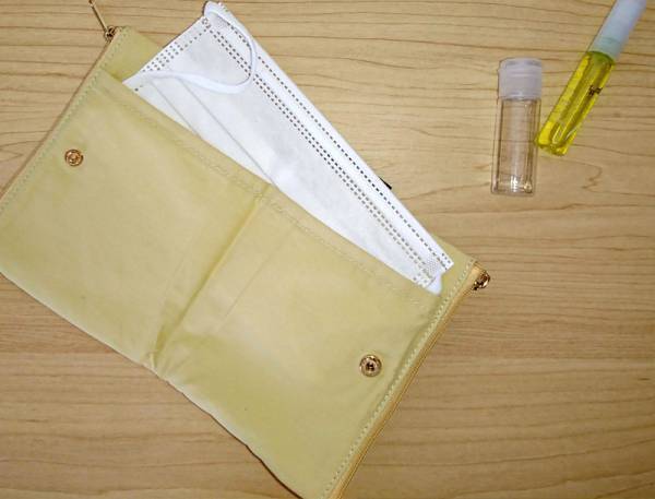 予備マスクと除菌＆ケアグッズをひとまとめ！ボンモマンの「マスクポーチケース」みんなの使用レポ[PR]