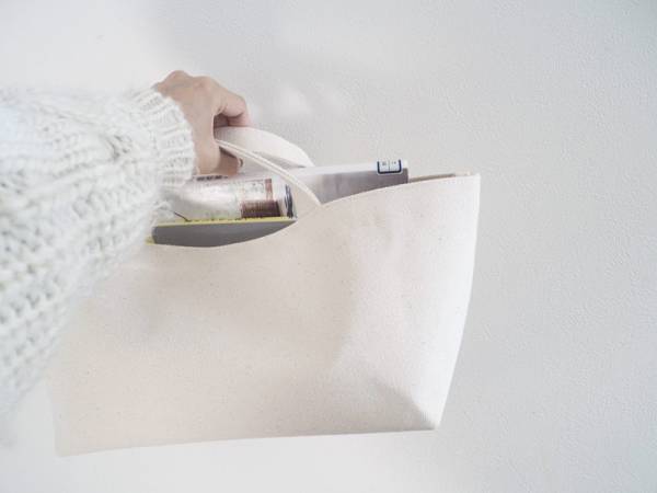 小物収納に便利。何個でも持っていたくなる「目隠しできる収納トート S」[PR]