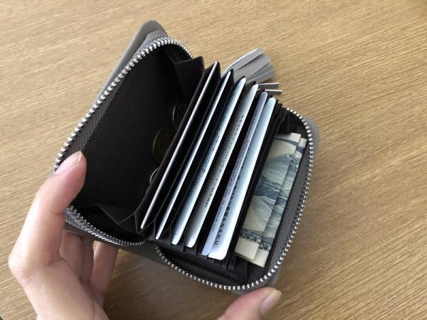 お財布事情スッキリ解決！？収納力抜群「アグレアーブルのカードケース」をスタッフが試してみました[PR]