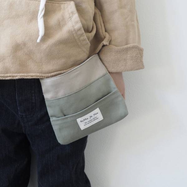 入学準備の必須アイテム。どんな洋服にも合って取り出しやすい「移動ポケット」[PR]